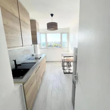 3 Pieces Lumineux Apartman