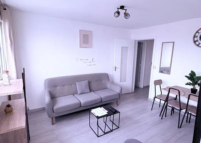 3 Pieces Lumineux Apartman *